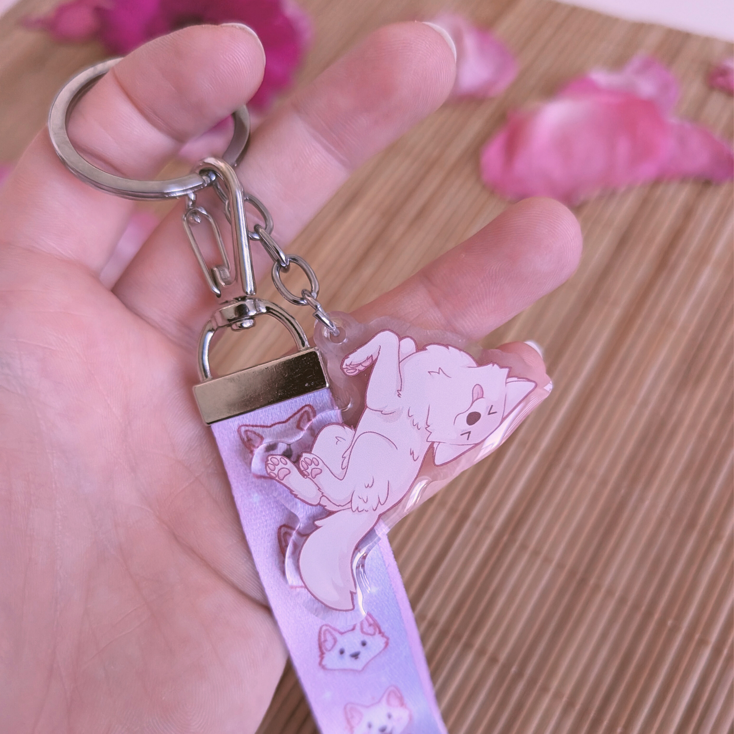 Lila Verlauf "Wolf Galaxy" Schlüsselband mit Acryl Anhänger: "Bellyrubs"