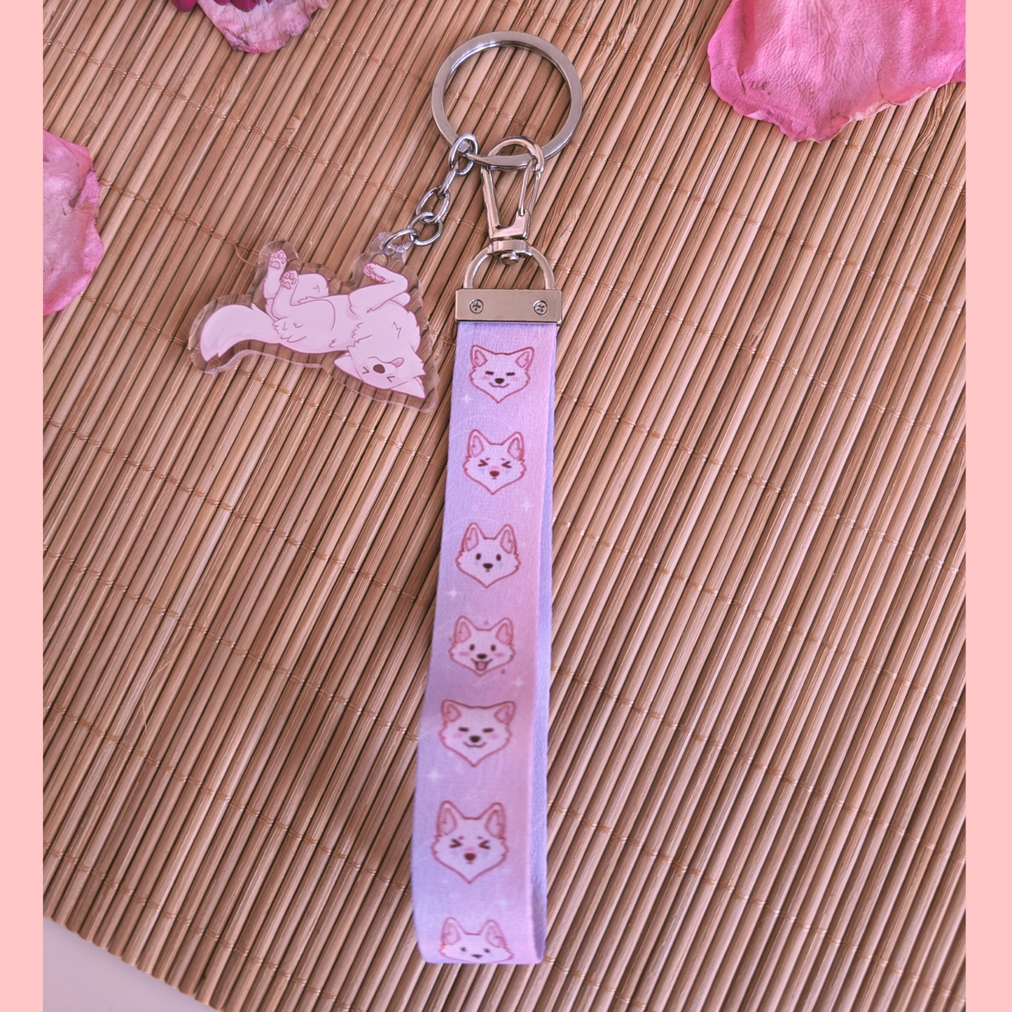 Lila Verlauf "Wolf Galaxy" Schlüsselband mit Acryl Anhänger: "Bellyrubs"