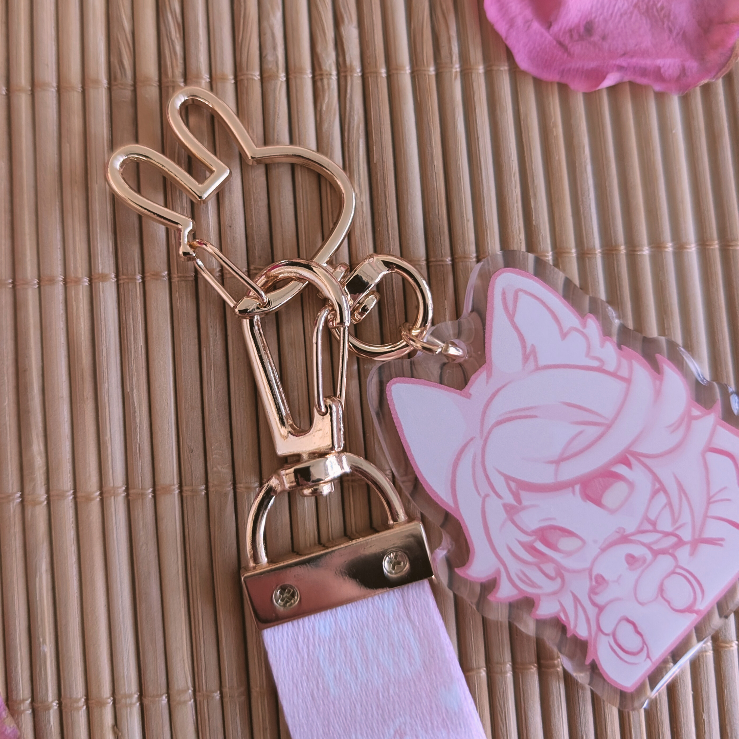Rosa Schlüsselband mit Acryl Anhänger: "Wolf&Bunny"